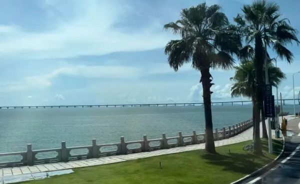 長沙太空金路橋材料有限公司,雙鋼輪壓路機(jī),福格勒瀝青攤鋪機(jī),AC系列,AF系列,SBS系列